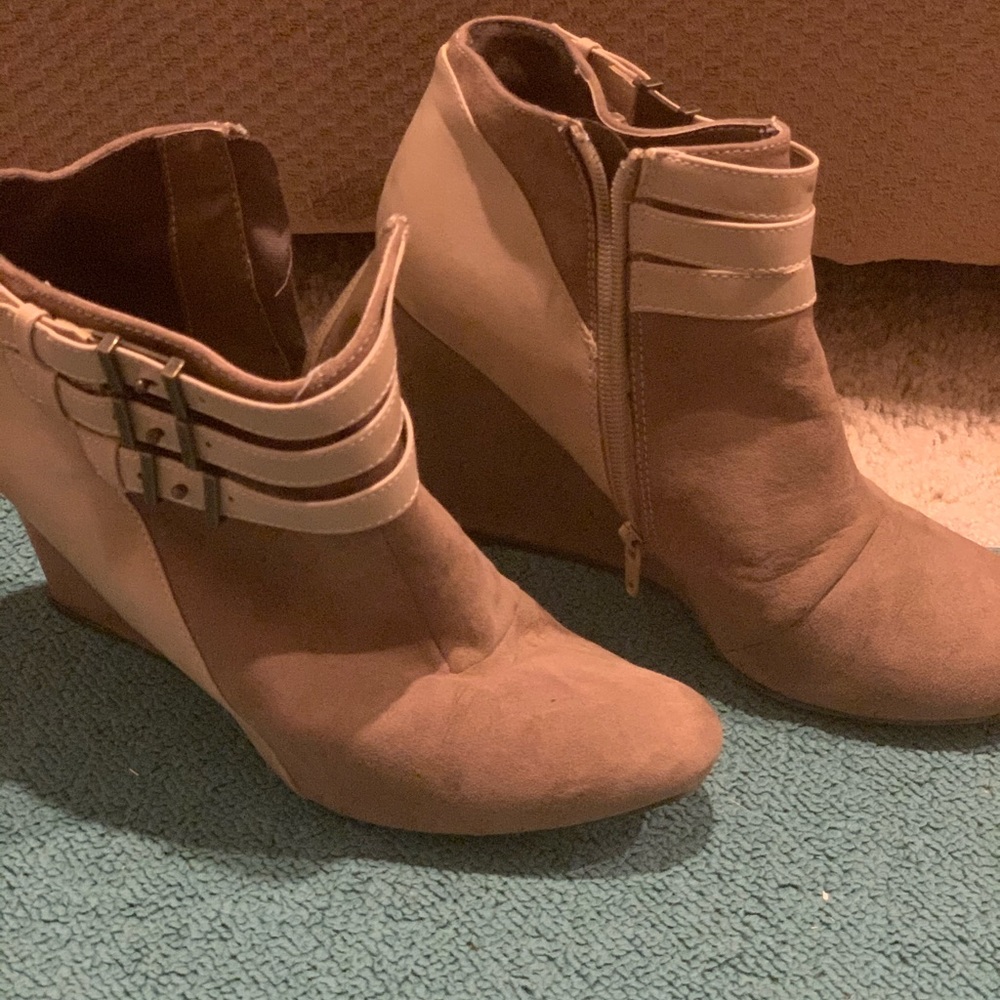 Two tone tan ankle booties